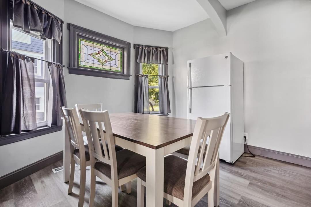 Spacious 6Br 2Ba Minutes For The Falls & Casino Niagara Falls Exterior photo