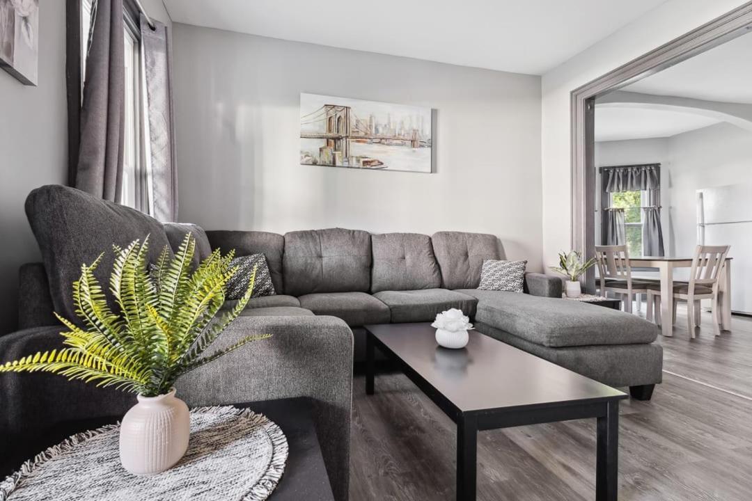 Spacious 6Br 2Ba Minutes For The Falls & Casino Niagara Falls Exterior photo