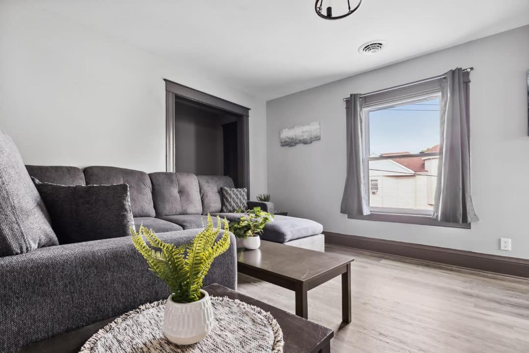 Spacious 6Br 2Ba Minutes For The Falls & Casino Niagara Falls Exterior photo