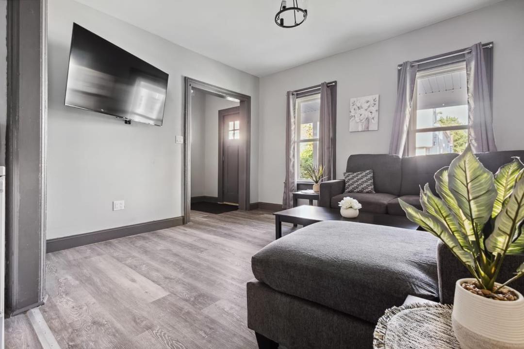 Spacious 6Br 2Ba Minutes For The Falls & Casino Niagara Falls Exterior photo