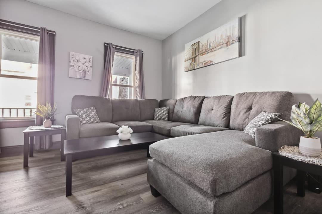 Spacious 6Br 2Ba Minutes For The Falls & Casino Niagara Falls Exterior photo