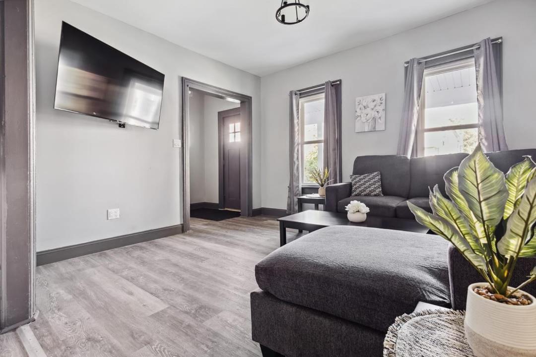 Spacious 6Br 2Ba Minutes For The Falls & Casino Niagara Falls Exterior photo